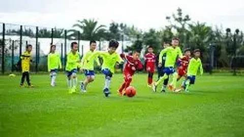 利兹联绝地反击！格瓦迪奥尔尝鲜黄牌套餐，卢卡斯-恩梅加点球神扑后逆袭建功，2-2逆转战平惊心动魄！